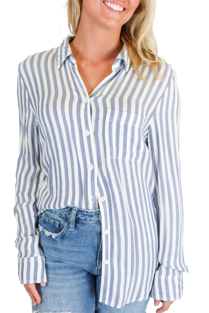 Beach Lunch Lounge blue/white striped top (S)