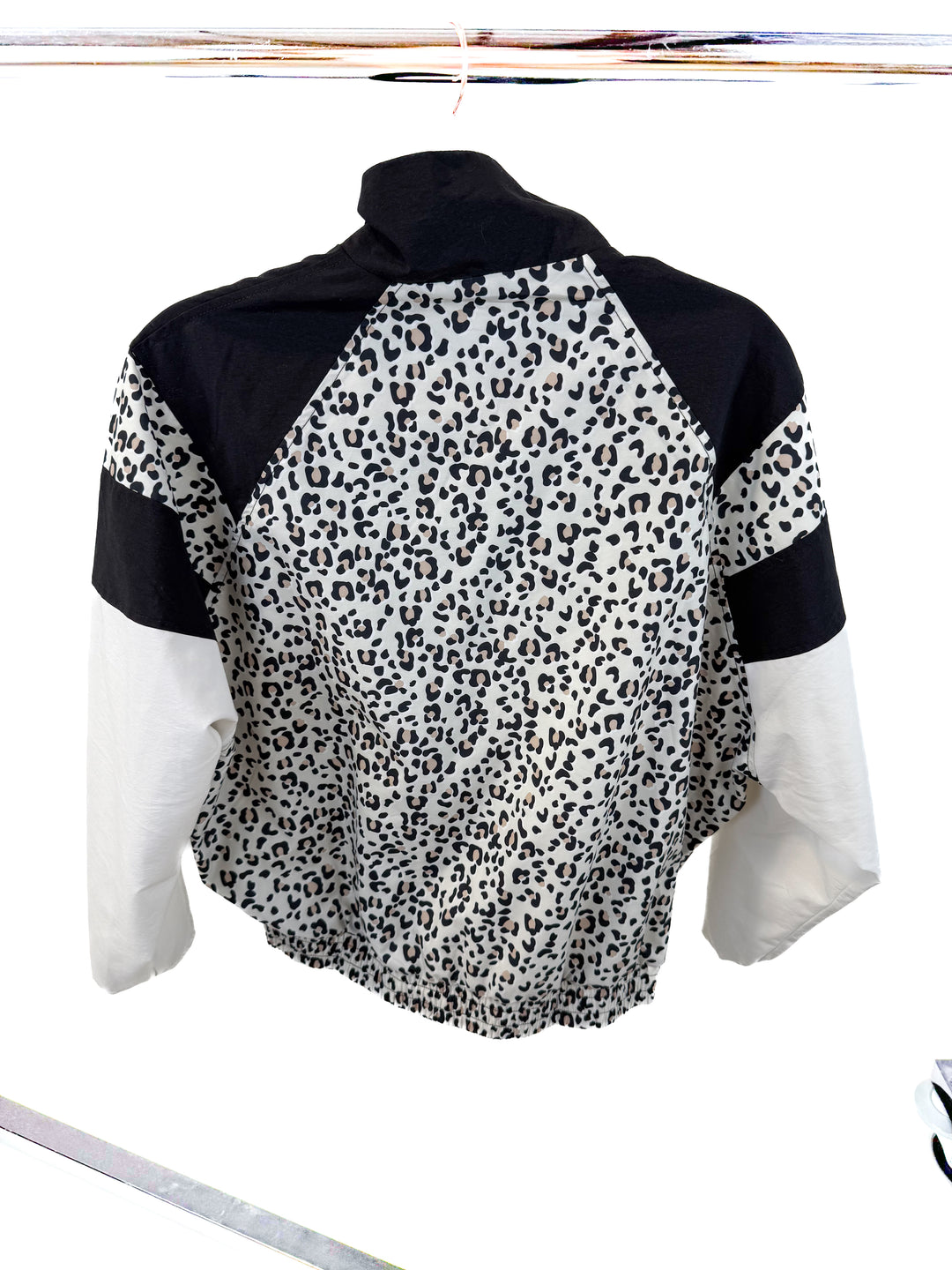 puma cheetah zip up jacket (M)