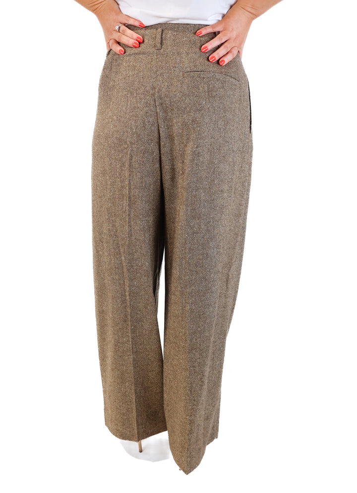 SOLD: Banana Republic brown wool trousers (8; retail $170)