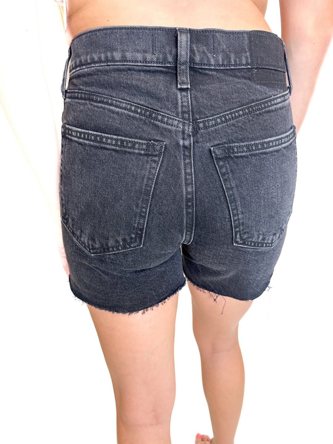 Abercrombie Black The 4" Mom Jean Short NWT (24)