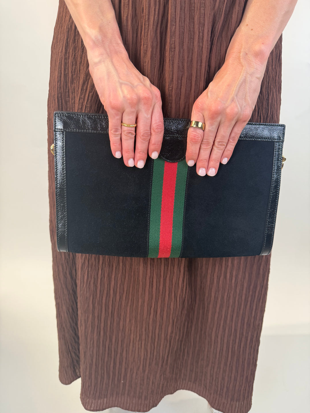 Gucci Medium Ophidia Chain Bag (retail $2,150)
