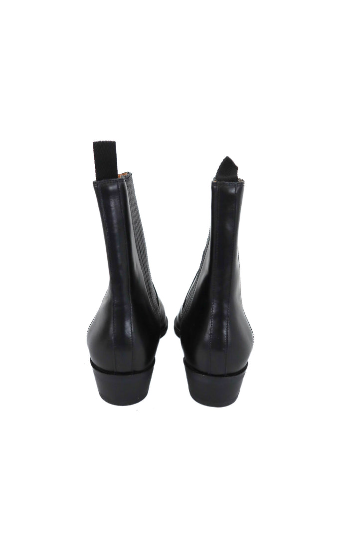 vagabond black snip toe booties (37; retail $200)