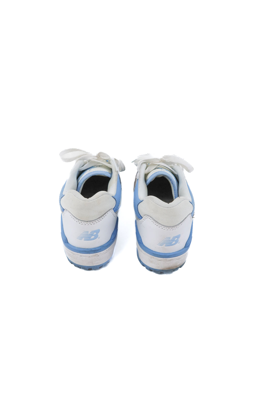 new balance white/blue sneakers (8; retail $89.99)