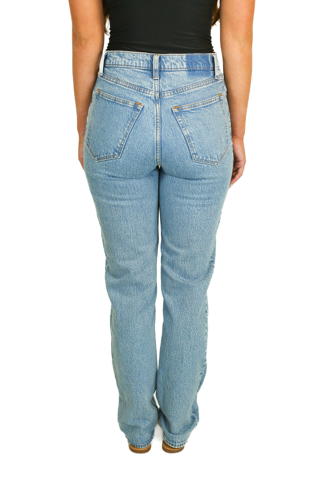 Abercrombie Medium Wash 90s Straight High Rise Jeans (27/4L; Retail $89)