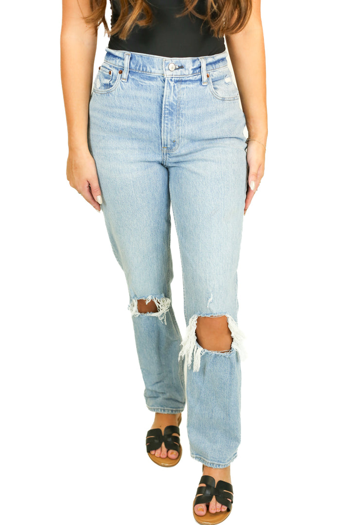 Abercrombie Medium Wash Straight High Rise Jeans (27/4R)