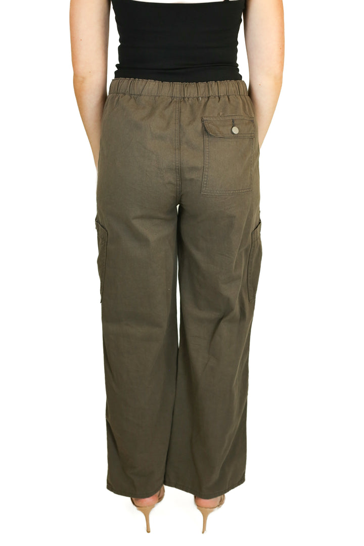 Cider Brown Wide Leg Cargo Pants NWT (L)