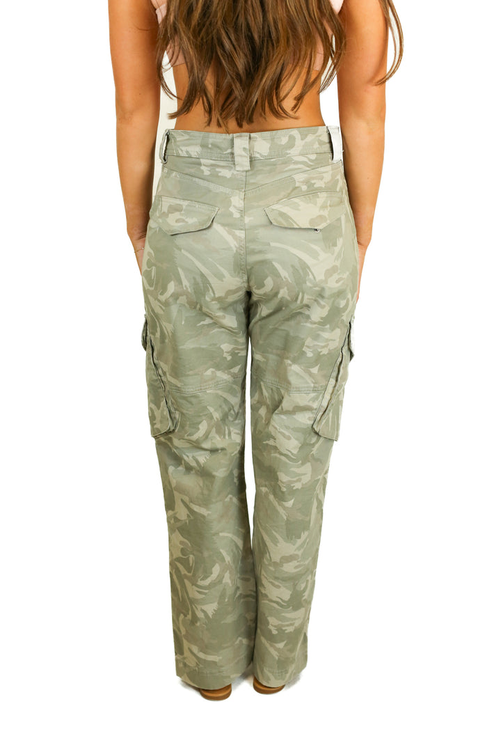 Abercrombie Camo Print Cargo Pants (27/4)