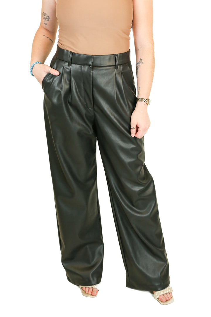 Abercrombie Black Vegan Leather Relaxed Pants (M)