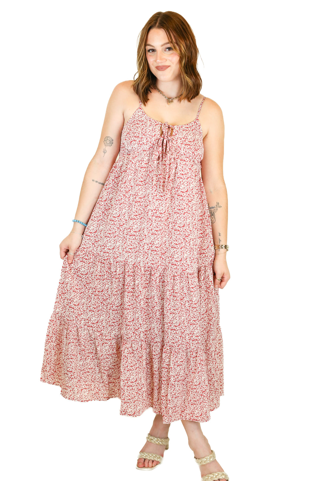 sophie x hailee maroon floral spaghetti strap tiered maxi dress (s)
