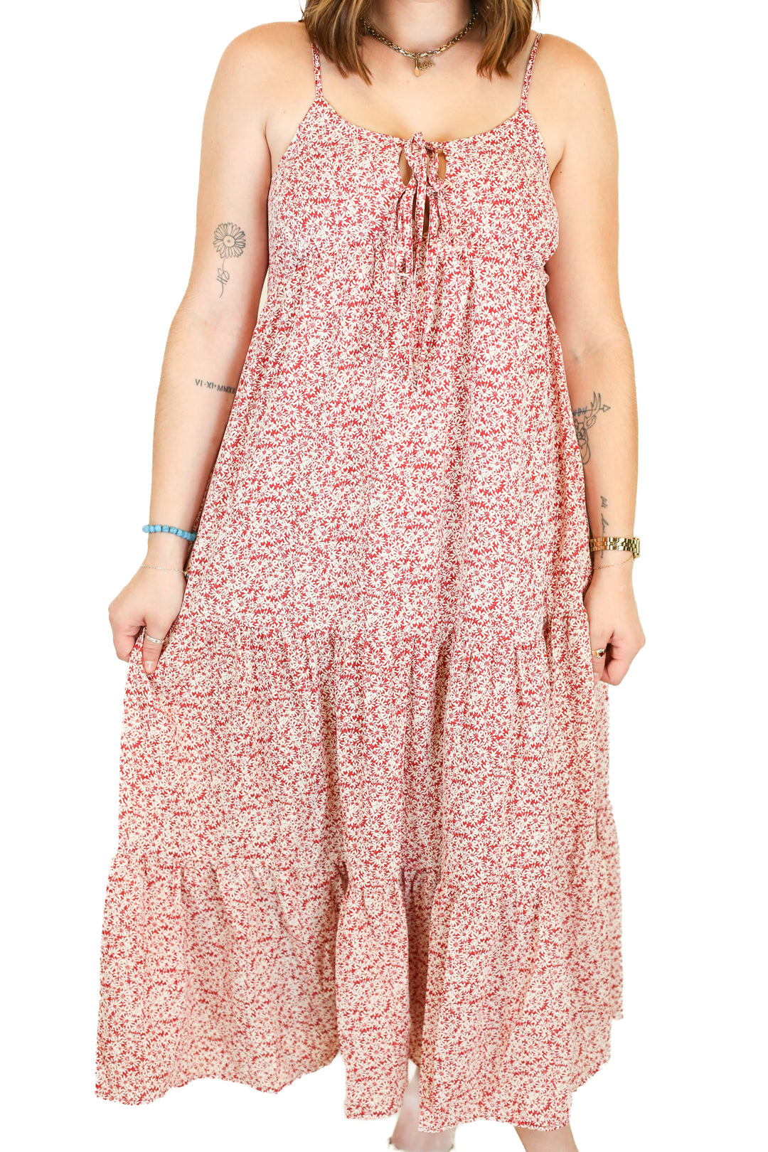sophie x hailee maroon floral spaghetti strap tiered maxi dress (s)
