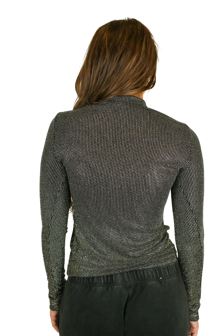 show me your mumu black and gold metallic long sleeve mockeneck top (s)