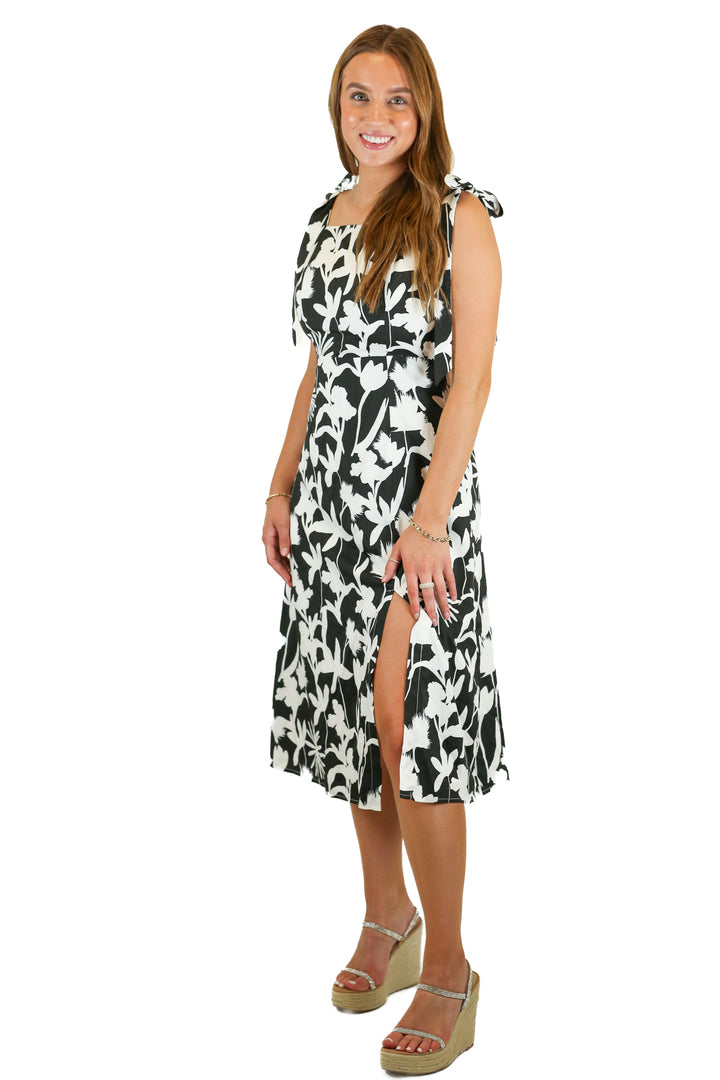 Petal + Pup Black & White Floral Midi Dress NWT (4)