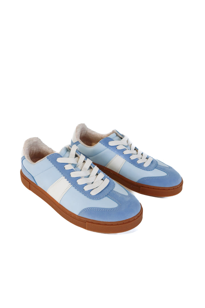 cushionaire blue sneakers NWOT (8.5)