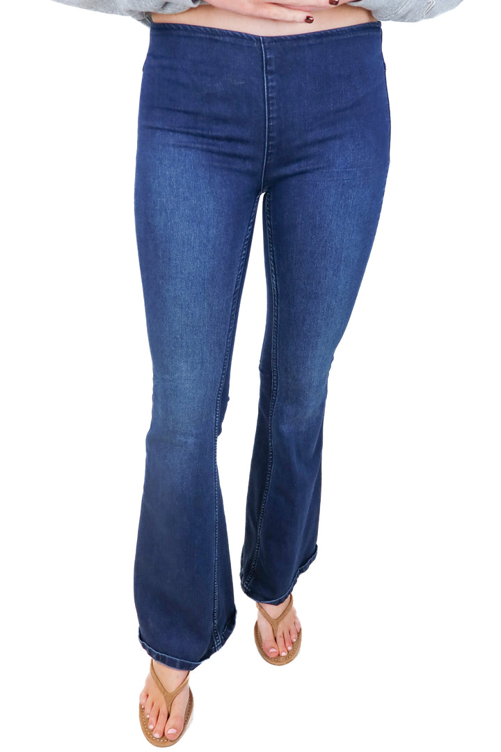 Free people dark wash flare jeans (26; retail $98)