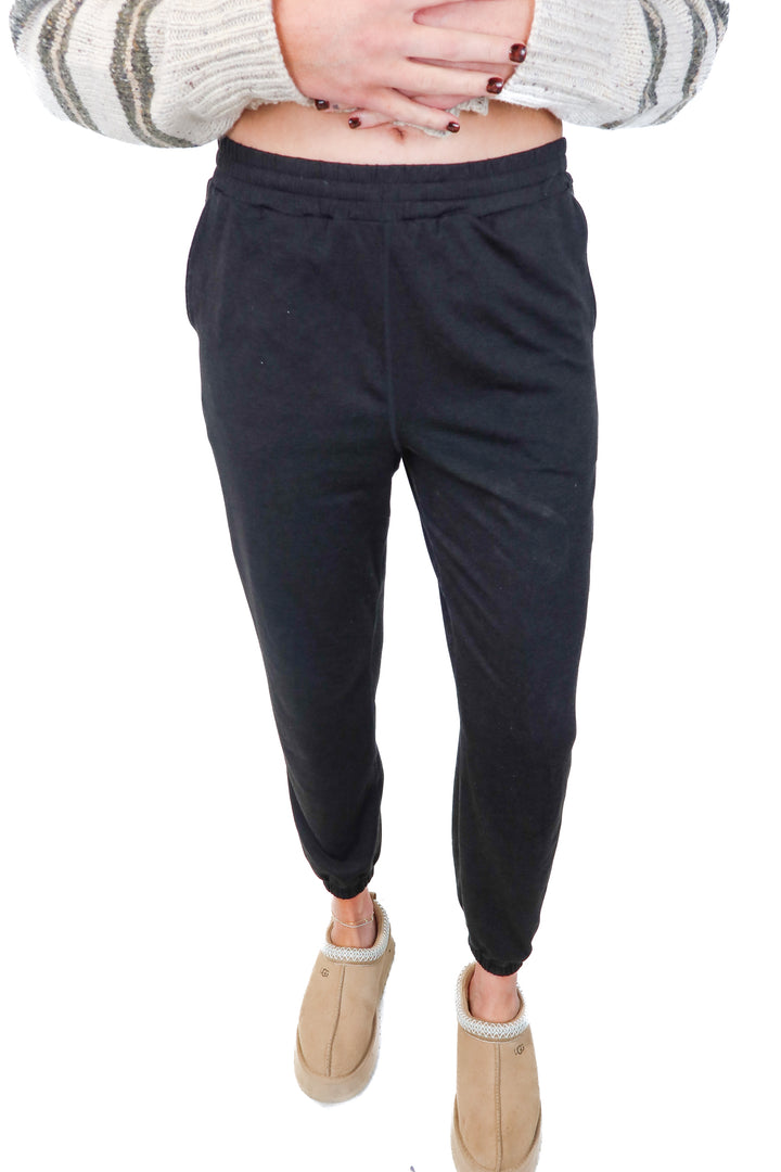 vuori black joggers (xs)