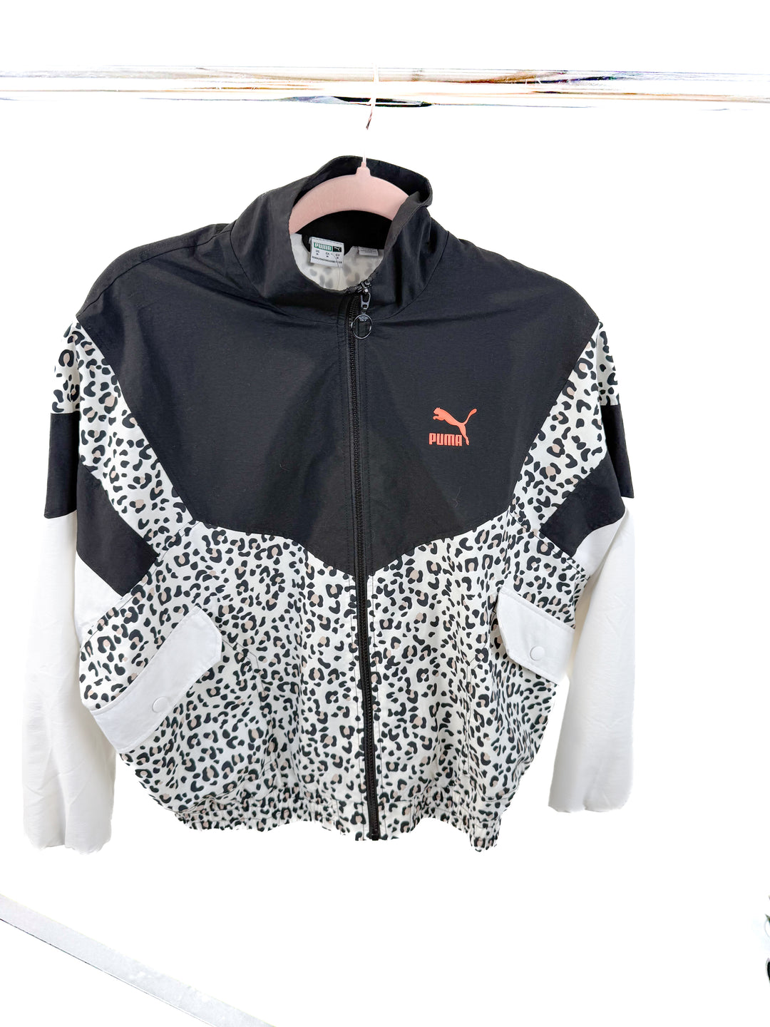 puma cheetah zip up jacket (M)