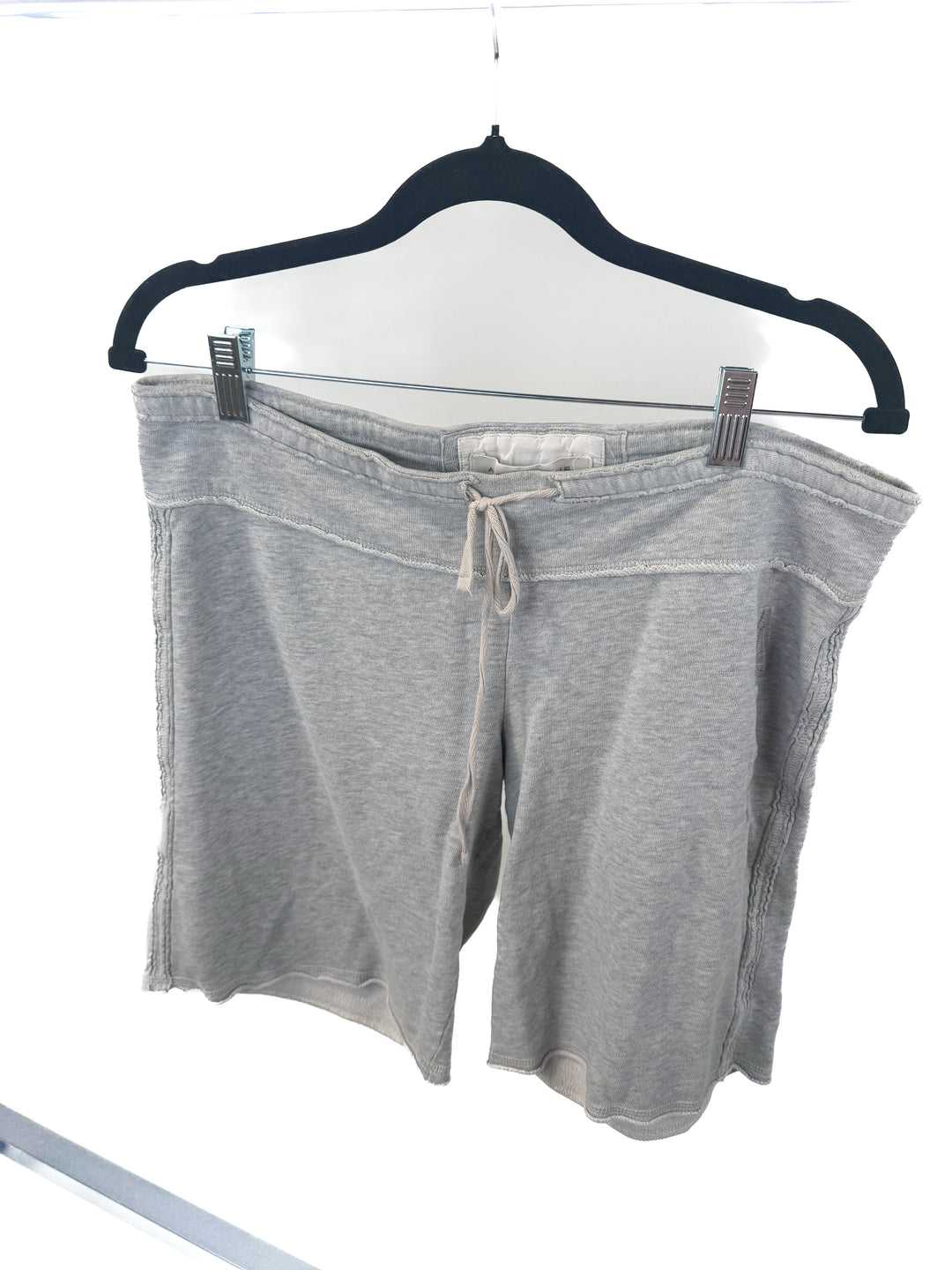 abercrombie & fitch grey sweat shorts (m)