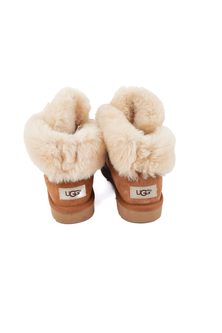 ugg chestnut mini bow booties (7; retail $170)