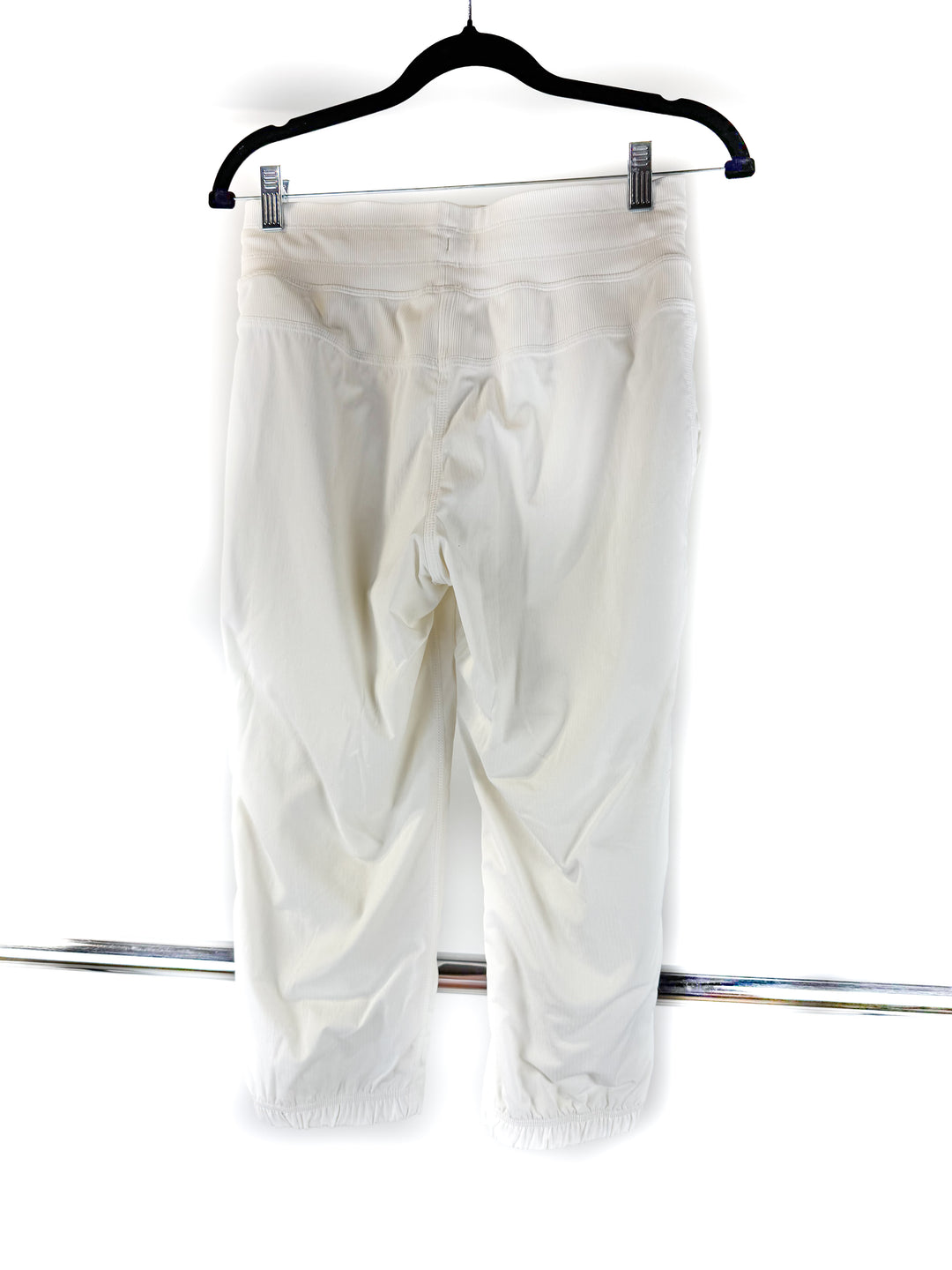 lululemon cream capris NWOT (6)