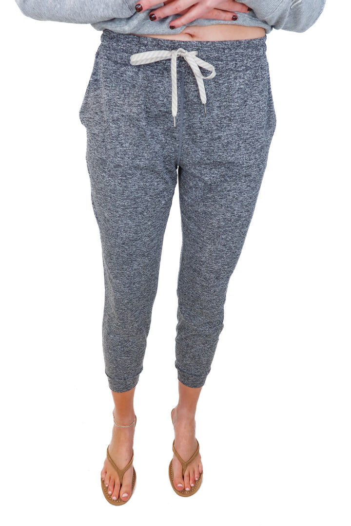 vuori heathered grey joggers (m)