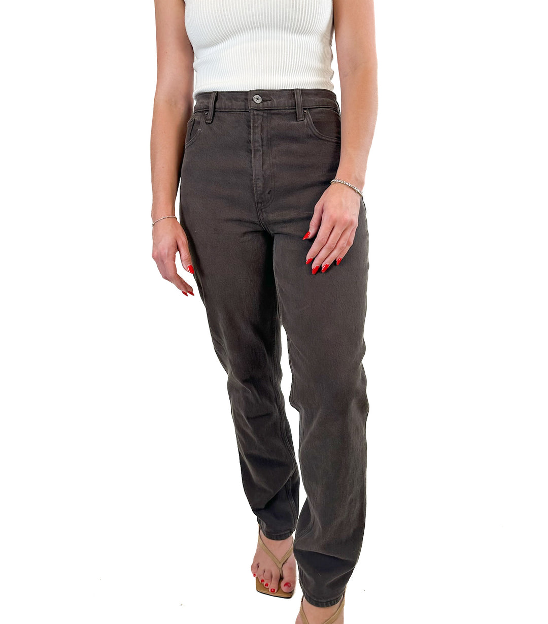 Abercrombie Dark Brown Curve Love Ultra High Rise 90s Straight Jean NWT (27/4; retail $90)