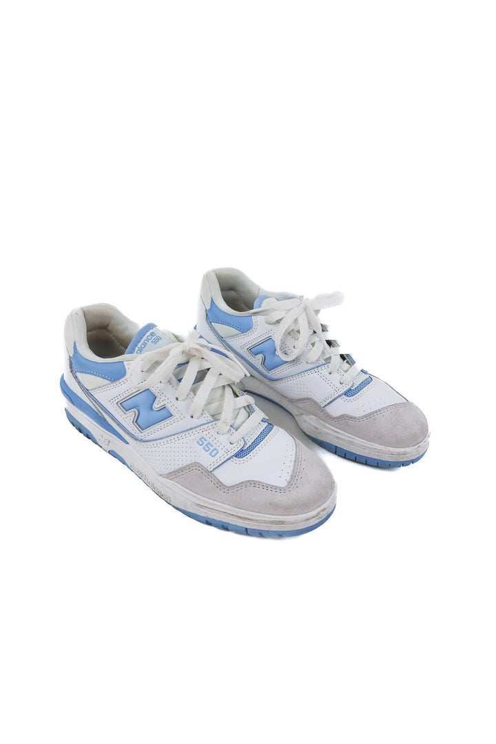 new balance white/blue sneakers (8; retail $89.99)