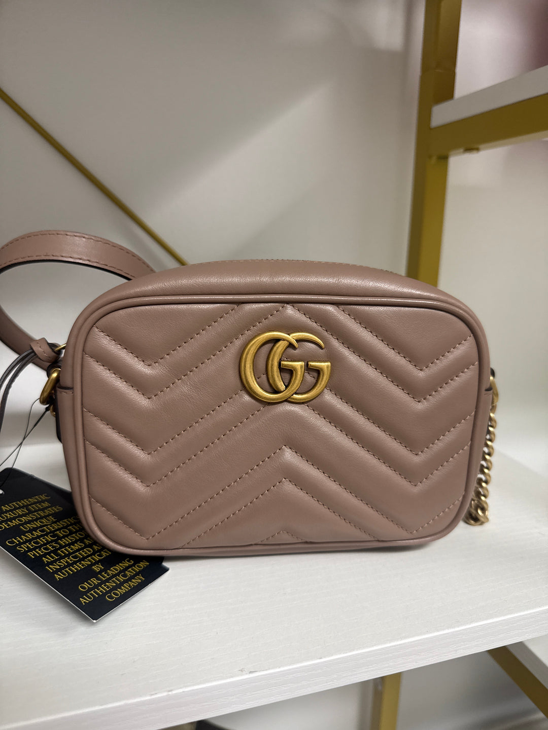 Gucci GG Marmont mini Crossbody in rose beige