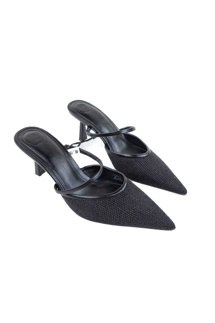 zara black textured pointed heels NWT (40; retails $59.90)