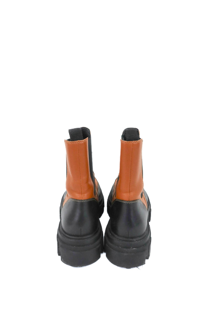 marc fisher brown chunky boot (9; retail $159)