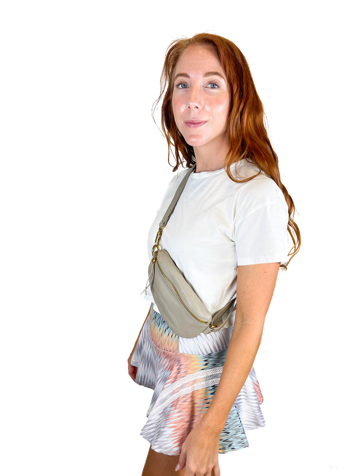 Hobo Taupe Leather Fern Belt Bag NWT (retail $148)