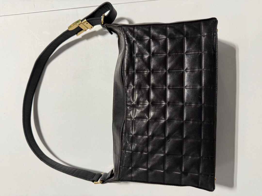 SOLD: Chanel Chocolate Bar CC Shoulder Bag in Black (vintage)