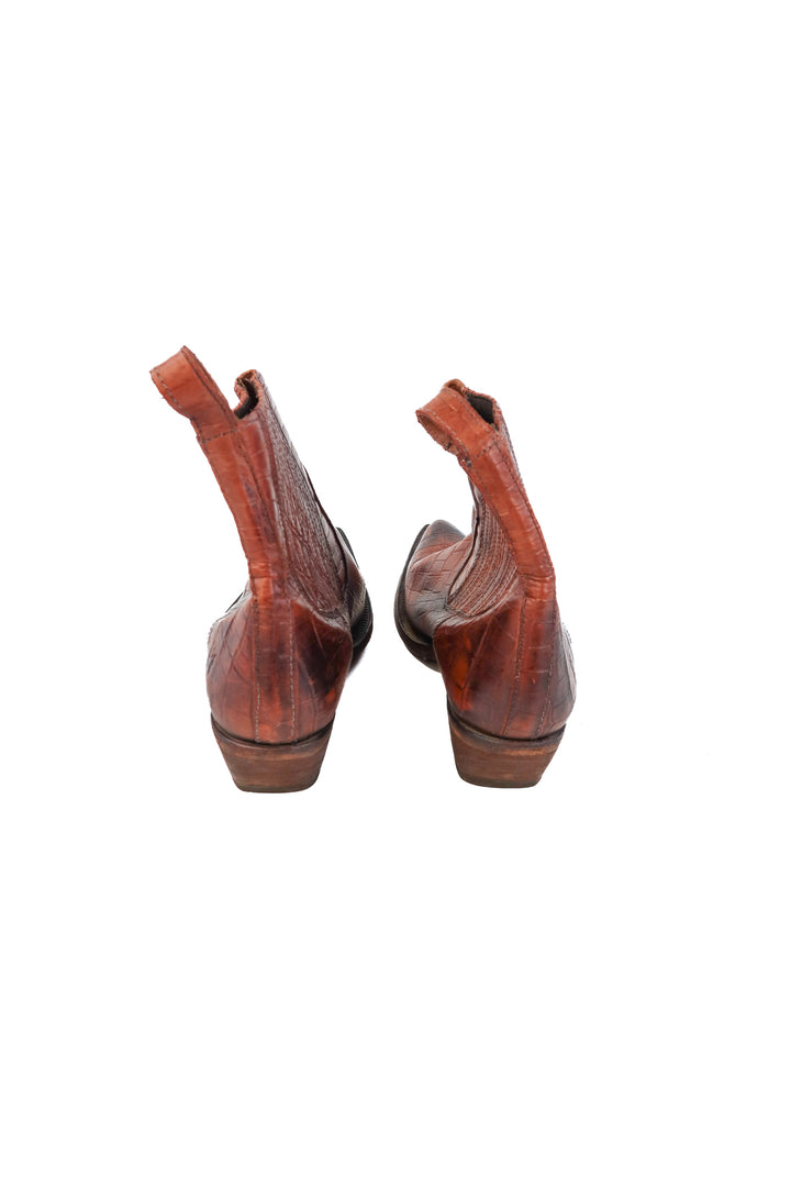 Frye brown short leather booties (8.5; retail $298)