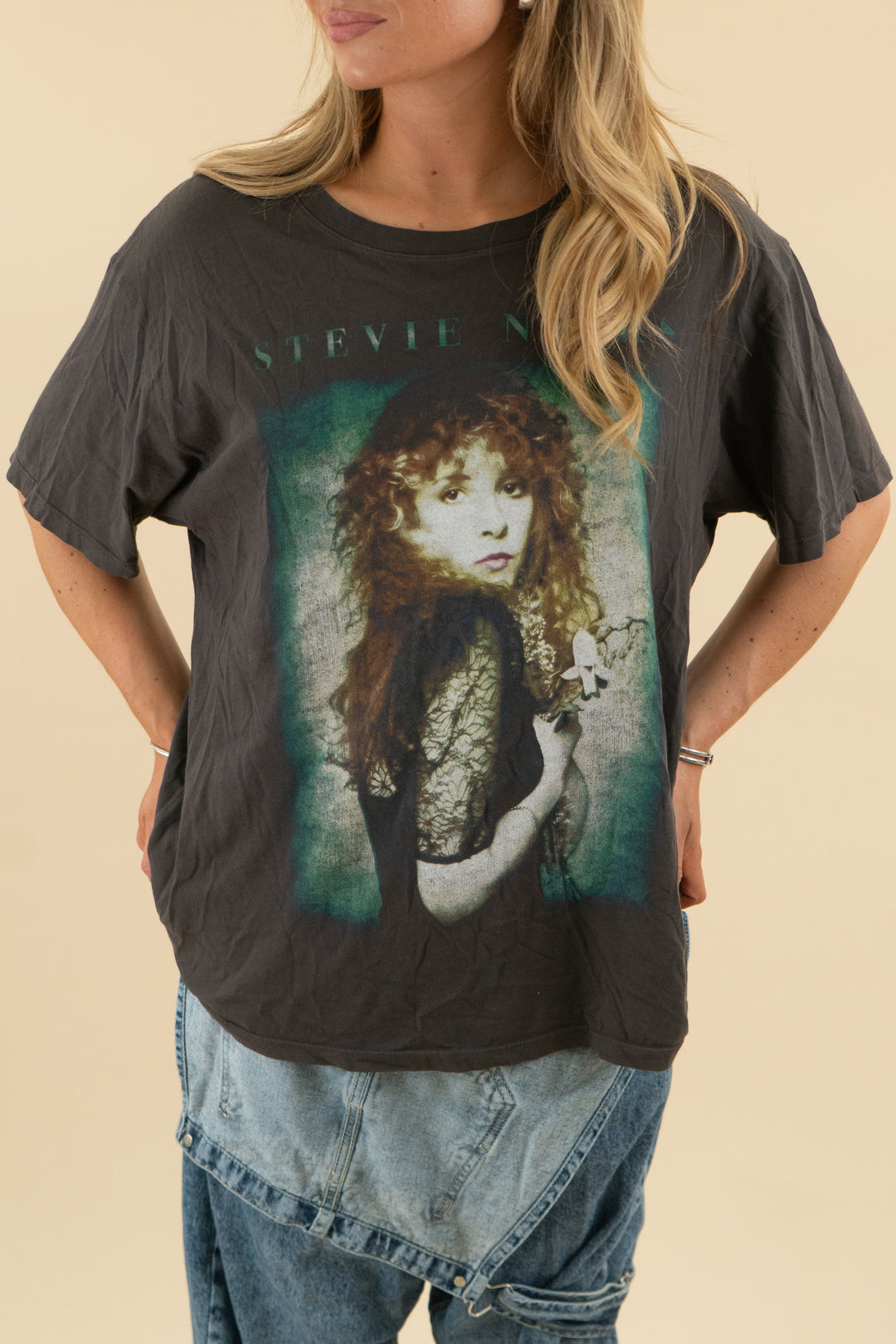 daydreamer grey stevie nicks tee (l; retail $88)