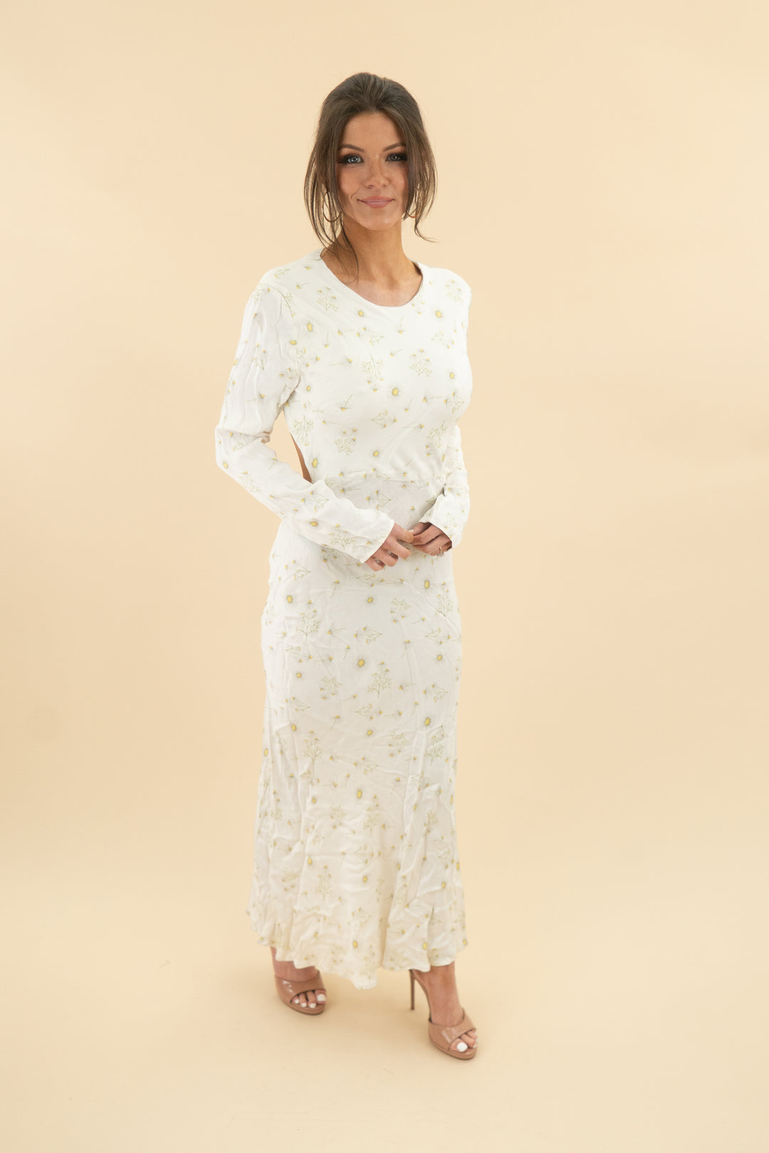 Third Form White Floral Long Sleeve Open Back Maxi Dress (8; retail $160)