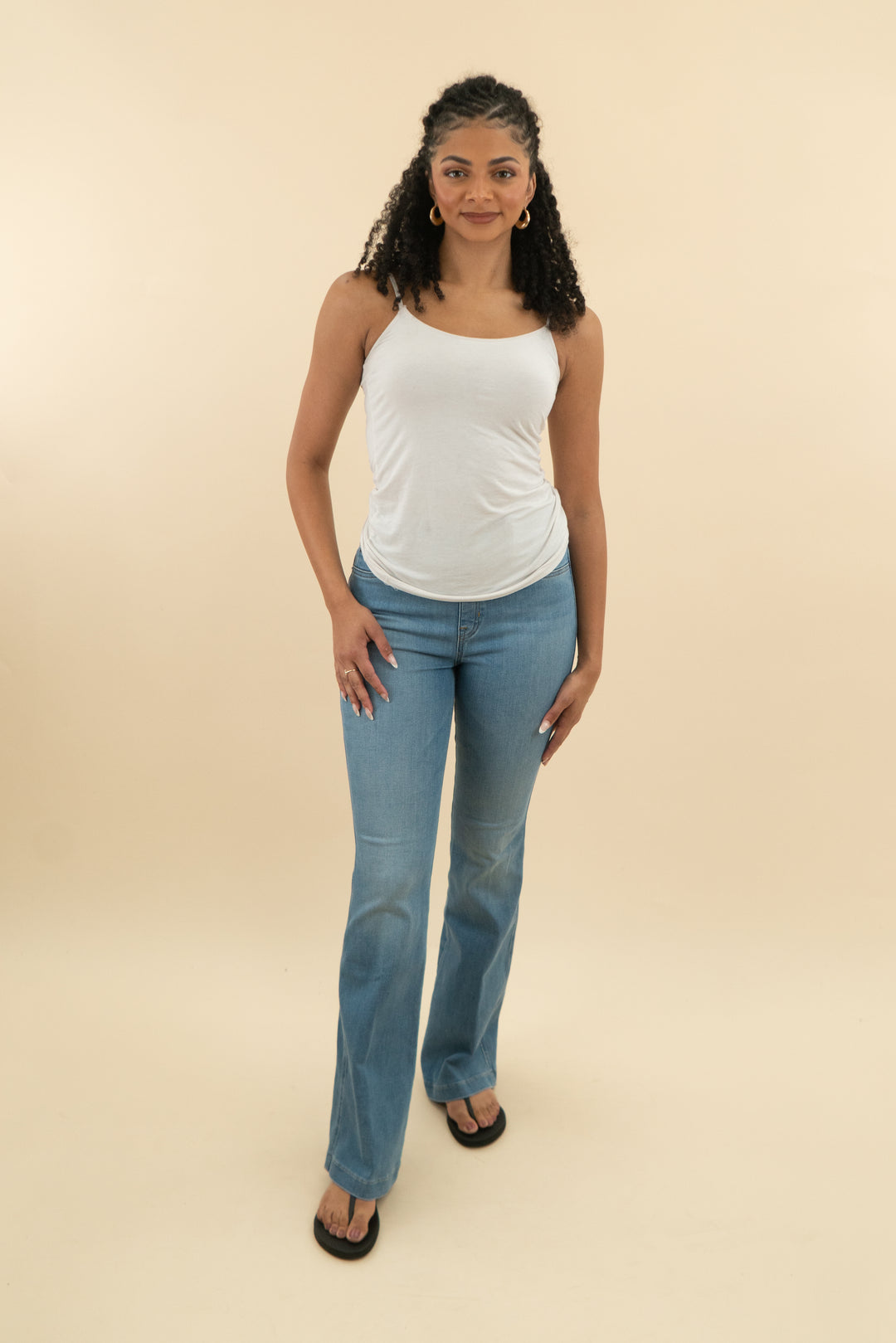 spanx stonewashed blue flare jeans nwt (m; retail $138)