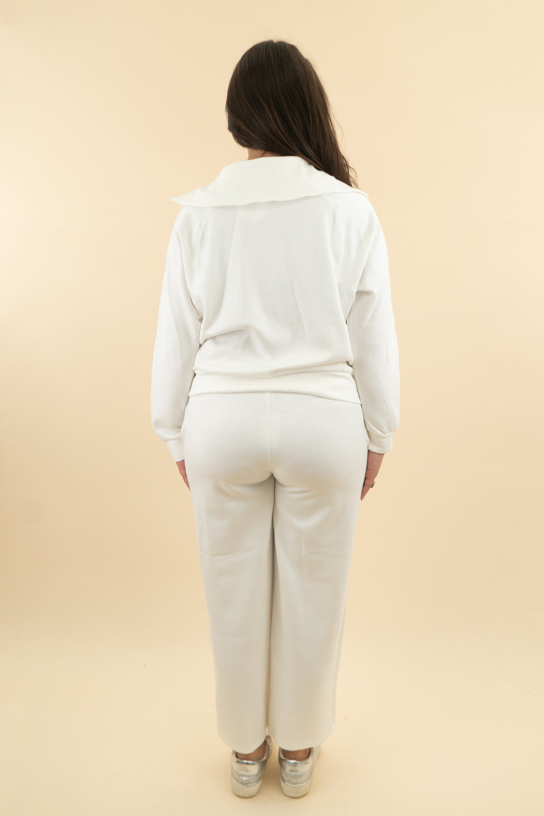 46. logene white flare lounge pant and pullover set (l; retail $50)
