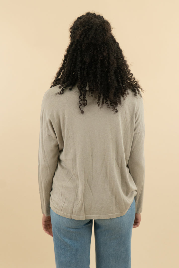 j.jill beige turtleneck sweater (l; retail $79)