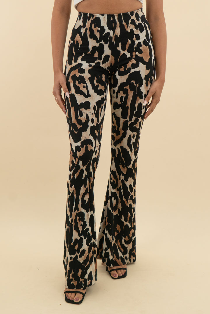 show me your mumu snake print pull on flare pant (m; retail $148)