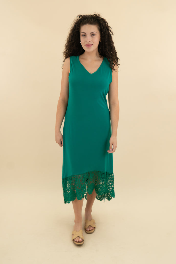 nina kelly green maxi dress (m: retail $64)
