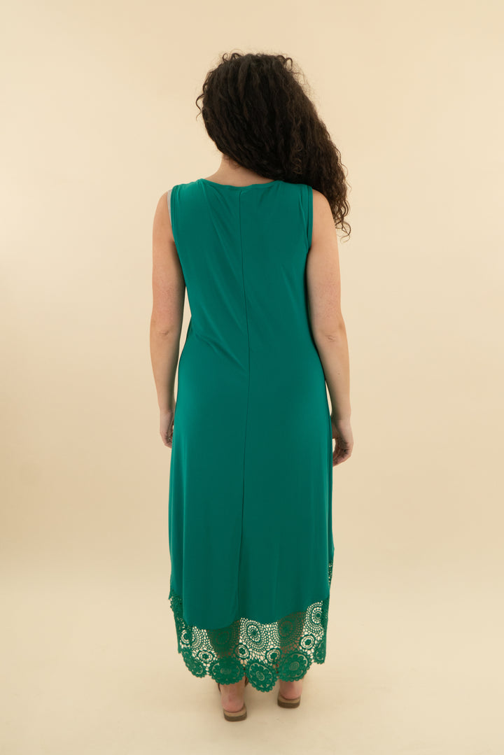 nina kelly green maxi dress (m: retail $64)
