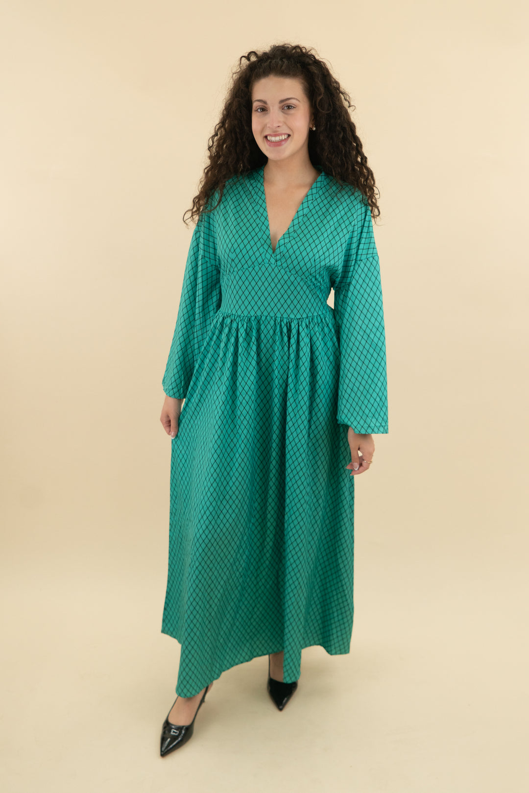 amara fiore green plaid flare sleeve maxi dress (m; retail $90)