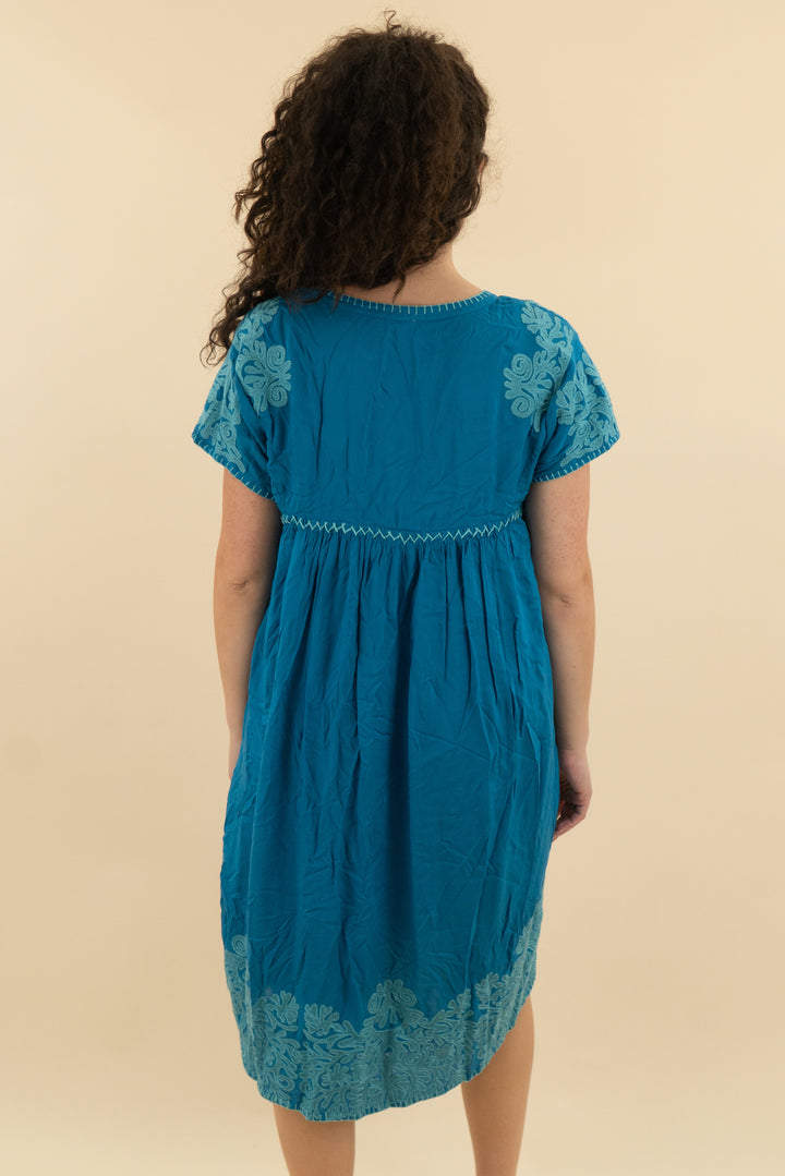 sundance blue embroidered short sleeve midi dress (m; retail $248)