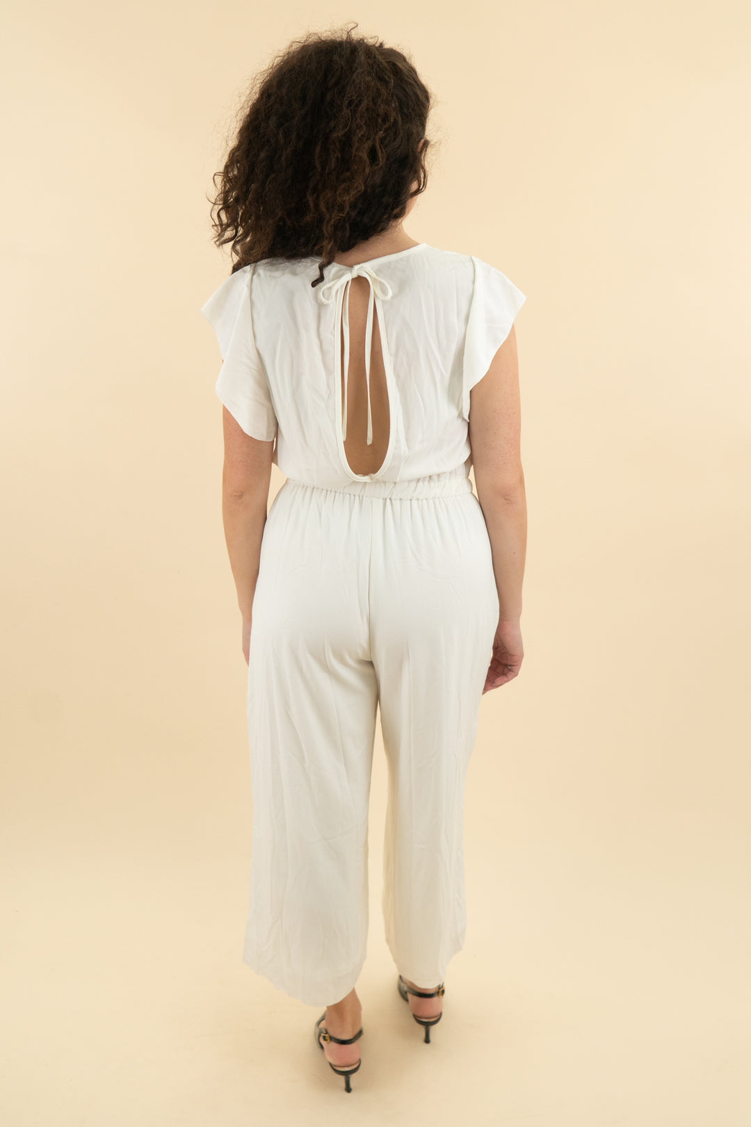 moda ref white flutter sleeve flare pant jumpsuit (m; retail $80)
