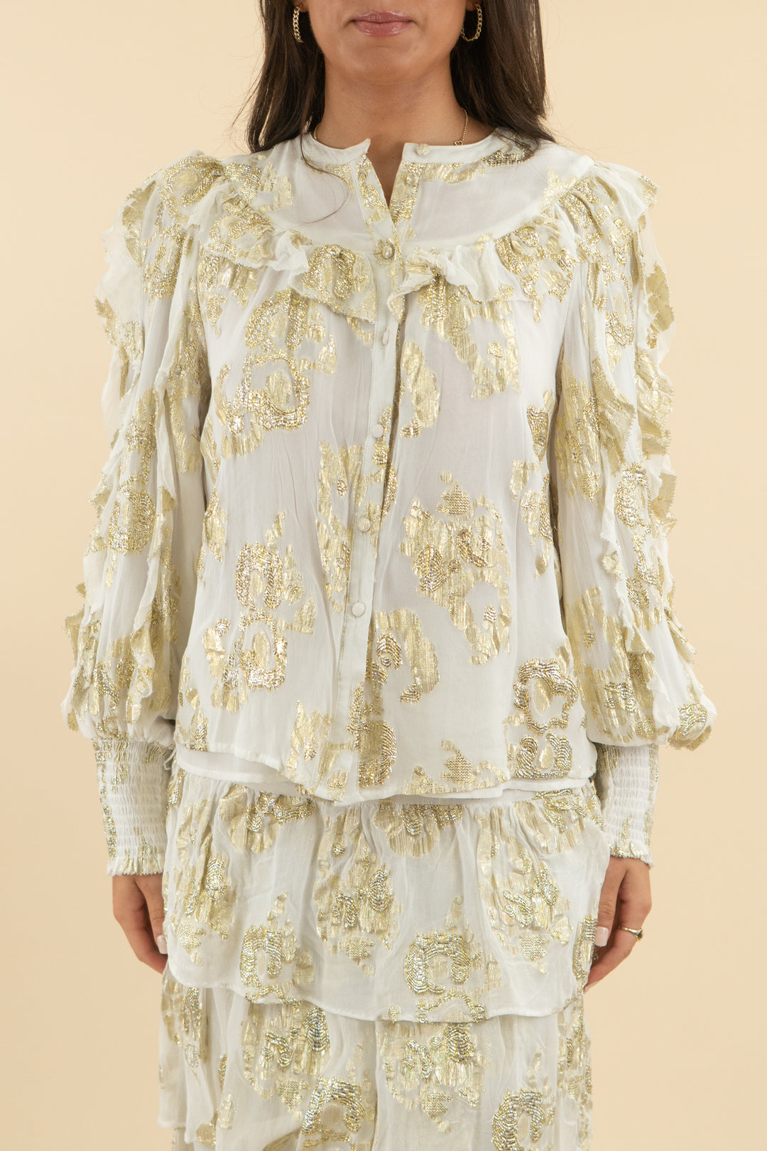 a loves a white long sleeve shimmer top (m)
