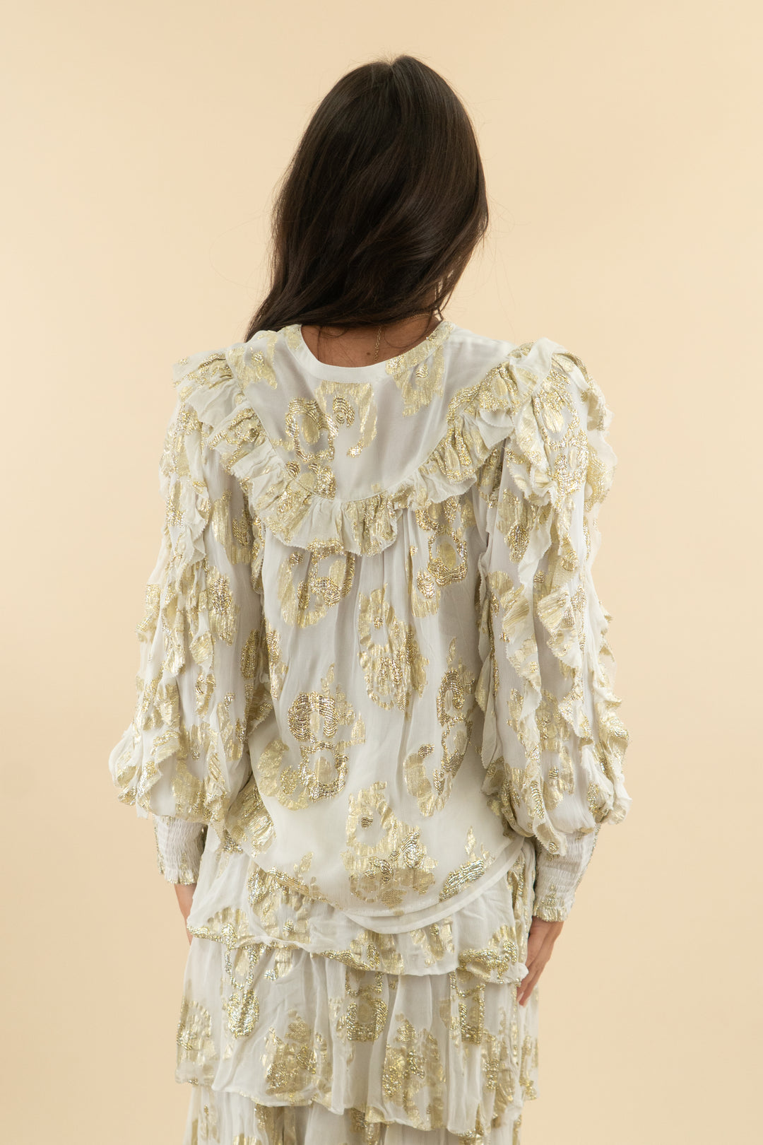 a loves a white long sleeve shimmer top (m)