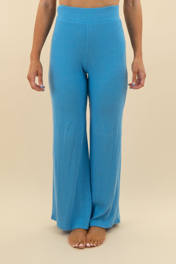 strut this blue ribbed knit flare lounge pant (s; retail $97)