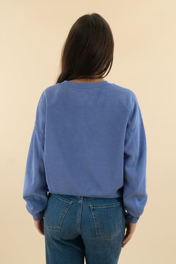 Lululemon Periwinkle Sweatshirt (4: retail $98)