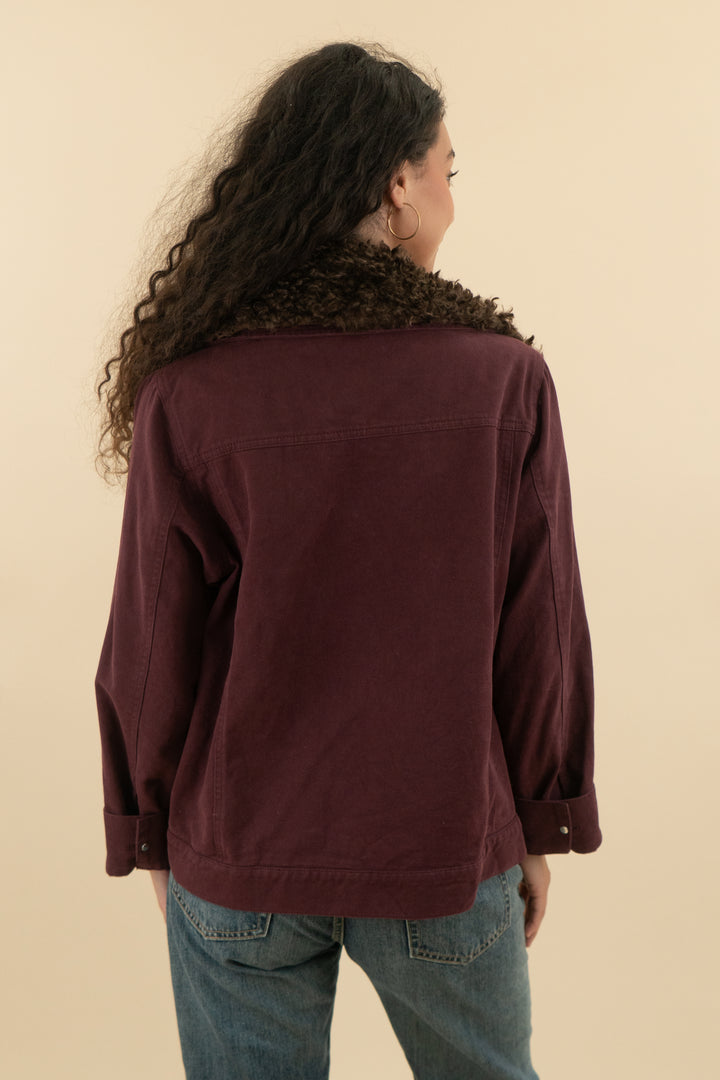 hyacinth house burgundy denim jacket with fur collar (s; retail $198)
