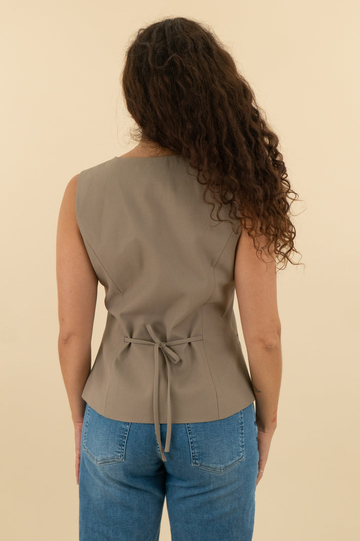 wayf brown vest top nwt (m; retail $89)