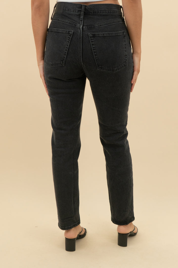everlane black the original cheeky jean (27; retail $128)